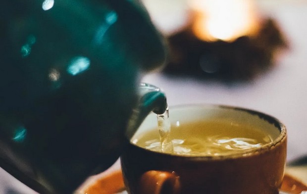 Green tea jadi favorit banyak orang untuk jaga kolesterol karena kandungan EGCG-nya
