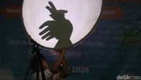 Trik Hand Shadow Bikin Pesantren Ramadan Lebih Seru