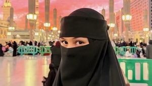 Potret Vanesha Prescilla Umrah, Tampil Beda Dengan Hijab & Cadar
