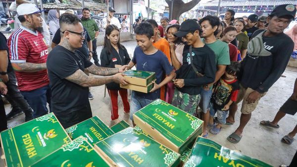 2.000 Porsi Makanan Bergizi Dibagikan Saat Ramadan