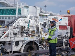 Tekan Harga Tiket Pesawat, Pertamina Diskon Harga Avtur 10%