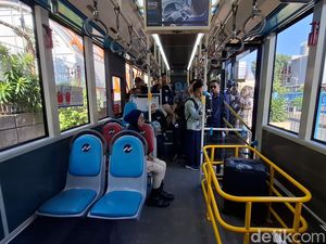 Video: Ada yang Beda, Begini Interior Bus Tj Blok M-Bandara Soekarno Hatta