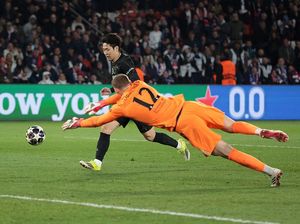 Chelsea Nggak Bisa Bersaing kalau Kipernya Masih Gini-Gini Aja