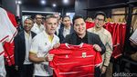 Potret Jersey Baru Timnas Indonesia Resmi Diperkenalkan ke Publik