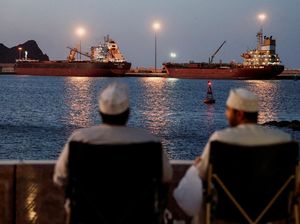 Perang AS-Iran Picu Kebijakan Ekstrem: Gaji Pejabat Dipotong, Pegawai WFH