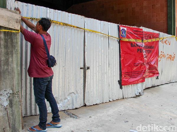 Lapangan Padel di Kebon Pala Disegel karena Pakai Izin Bangunan Kos