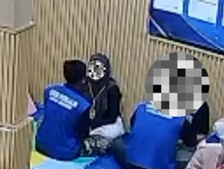 Video: Aksi Nekat Wanita Selundupkan Sabu Saat Jenguk Pacar di Lapas Sukabumi