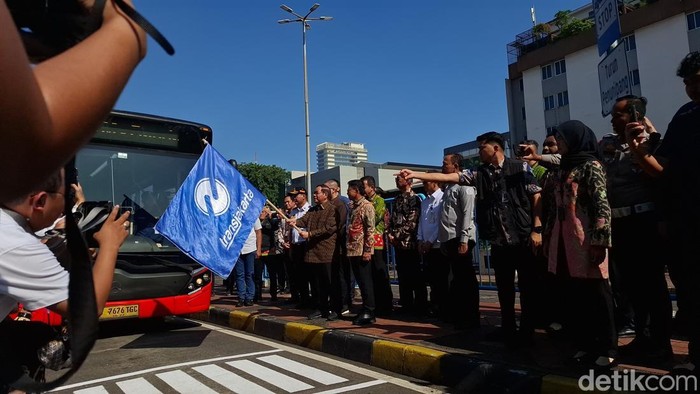 Gubernur Resmikan Transjabodetabek Blok M‑Soetta dengan Tarif Rp3,500 Selama Tiga Bulan