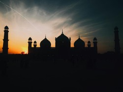 Jadwal Buka Puasa Hari Ini 12 Maret 2026 di Solo Raya