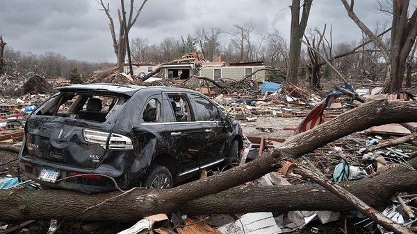 Tornado Porak - Porandakan Permukiman di Illinois