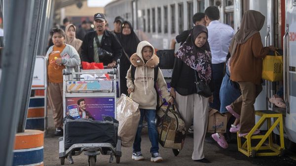 Arus Mudik Mulai Terasa di Stasiun Kertapati Palembang
