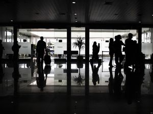 11 Penerbangan di Bandara Ahmad Yani Dibatalkan Buntut Erupsi Anak Krakatau