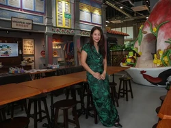 Kenang Mendiang Suami, Wanita Ini Investasi Rp 10 Miliar di Pusat Kuliner!