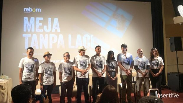 Daffa Wardhana, Surya Saputra, Roy Marten, dan jajaran kreator dan pemain Meja Tanpa Laci