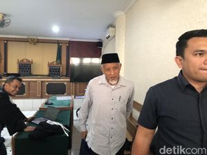 Eks Bupati Sleman Sri Purnomo Dituntut 8,5 Tahun Penjara