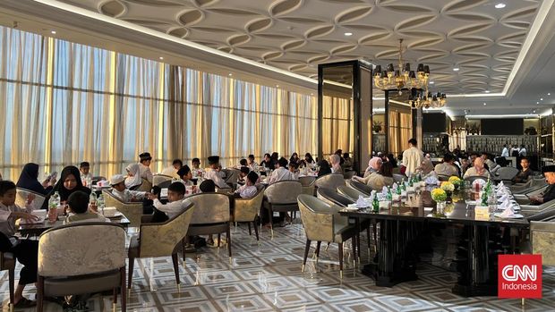 Foto kegiatan Corporate Social Responsibility (CSR), Trans Hotel Jakarta, Jumat, 13 Maret 2026.