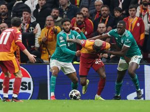 Tim Inggris Memble di Eropa, Slot: Tunggu Leg 2