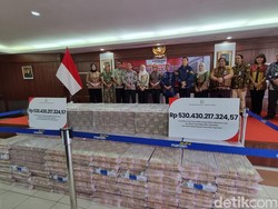 Kejari Jakbar Setor Duit Rp 503 M ke Negara dari Kasus Judol Oei Hengky Wiryo