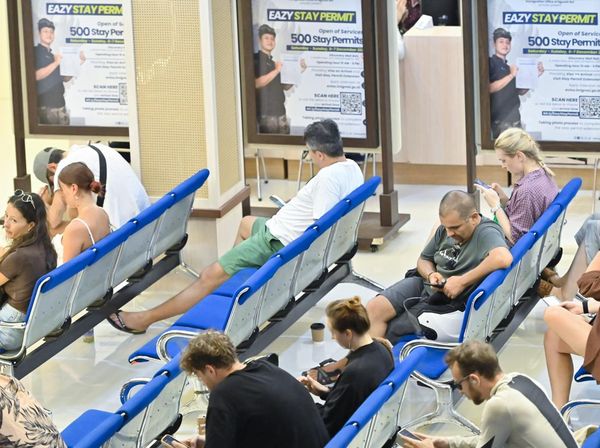 Konflik Timur Tengah Picu Pembatalan Penerbangan, Imigrasi Bali Layani WNA