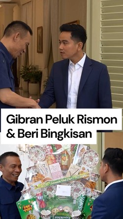 Video: Momen Gibran Peluk Rismon di Istana Wapres dan Beri Parsel