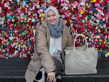 Okie Agustina Bongkar Penyebab Wajahnya Bengkak Setelah Pulang dari Korea