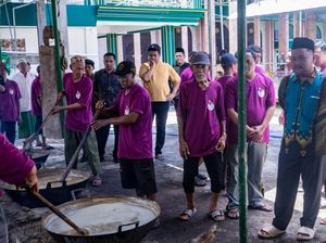 Tradisi 501 Tahun Kolak Ayam Sanggring di Gresik
