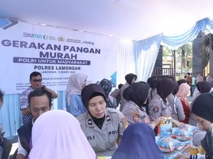 Warga Antusias Serbu Gerakan Pangan Murah Polres Lamongan