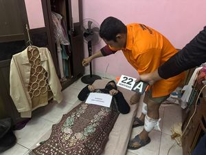 Detik-detik Suami Bunuh Istri Siri di Depok Terungkap di Reka Ulang