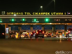 Tol Jakarta-Cikampek Mulai Padat Malam Ini, Contraflow Diterapkan