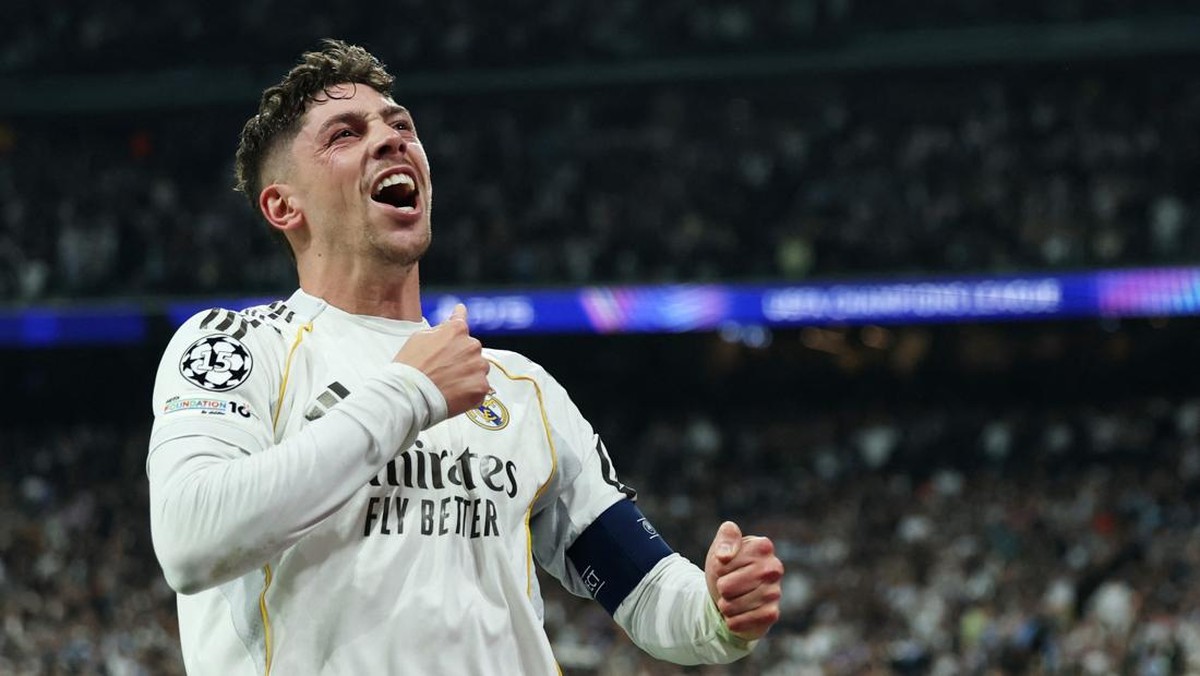 Federico Valverde jadi bintang kemenangan Real Madrid saat menggasak Manchester City 3-0. (Foto: REUTERS/Violeta Santos Moura)