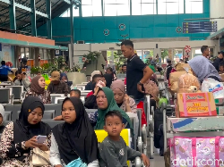 Sepekan Jelang Lebaran, Stasiun Kertapati Palembang Sudah Dipadati Pemudik