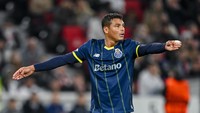 Thiago Silva Debutan Paling Tua di Liga Europa