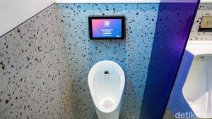 Toilet Pintar Berteknologi Sensor Hidrasi Hadir di Kawasan Dukuh Atas