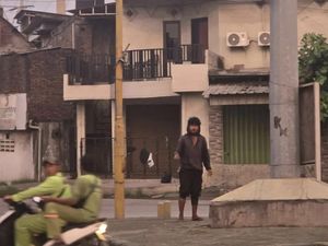 Viral ODGJ Lempar Batu di Semarang, Kini Diburu Satpol PP