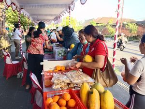 Pemkab Gianyar Gelar Pasar Murah Jelang Nyepi-Lebaran, Beras Ludes Diserbu Warga