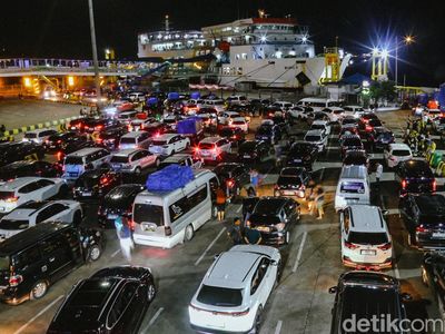 Arus Mudik Mulai Terasa di Pelabuhan Merak