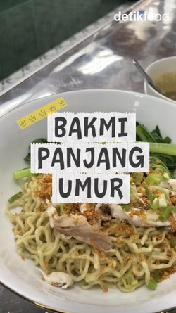 Video: Cicip Bakmi Ayam Asin hingga Kwetiau Sapi di Restaurant Panjang Umur