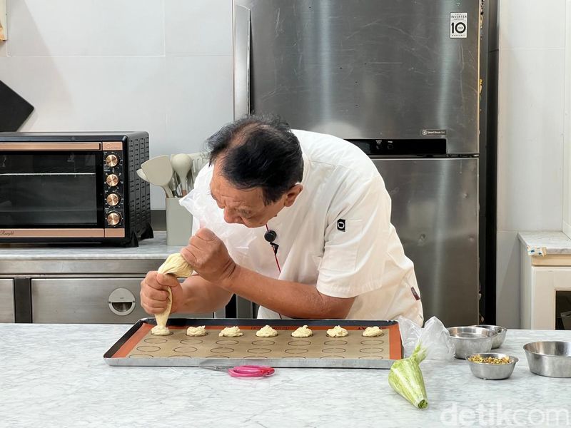 Macadamia sagu ala chef Yongki Gunawan