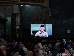 Momen Hangat Mendikdasmen Buka Puasa bersama 1.000 Penyandang Disabilitas