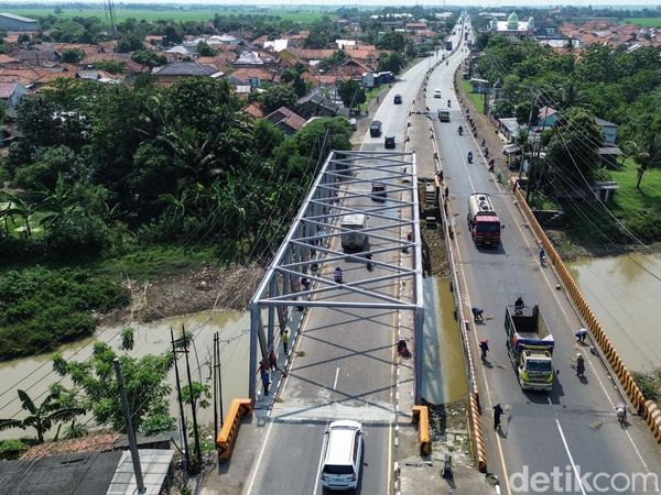 Penyapu Koin Masih Marak di Jembatan Sewo Meski Dilarang