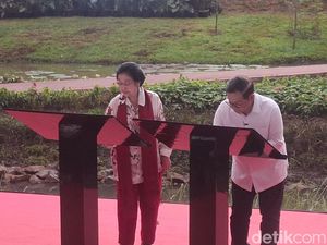 Megawati dan Pramono Resmikan Taman Bendera Pusaka