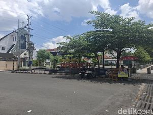 Bus Wisata Dilarang Lewat Nol KM-Parkir di Senopati Mulai Hari Ini