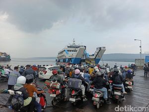 Mudik Terparah di Gilimanuk, Macet 14 Jam hingga Sahur-Buka Puasa di Mobil