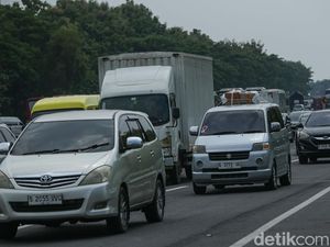 Video: Lalu Lintas Tol Cipali Mulai Dipadati Kendaraan