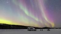 Aurora Borealis Hiasi Langit Malam Kanada
