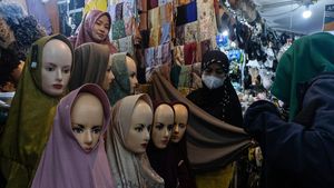 Berburu Busana Muslim di Pasar Johar Jelang Lebaran
