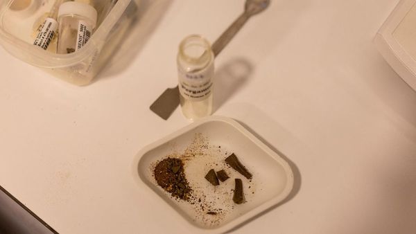 Botol Obat Kuno di Turki Ungkap Praktik Medis Roma