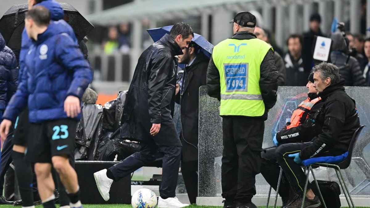 Inter Milan lakukan silenzio stampa sebagai protes kepada wasit. (Foto: REUTERS/Daniele Mascolo)