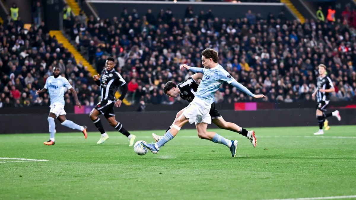 Momen saat Kenan Yildiz mengirim umpan untuk gol Jeremie Boga. (Foto: Juventus FC via Getty Images/Daniele Badolato - Juventus FC)
