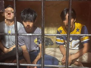 3 Pemuda di Mamuju Bawa Badik Teror Kos Wanita Malam-malam Ditangkap
